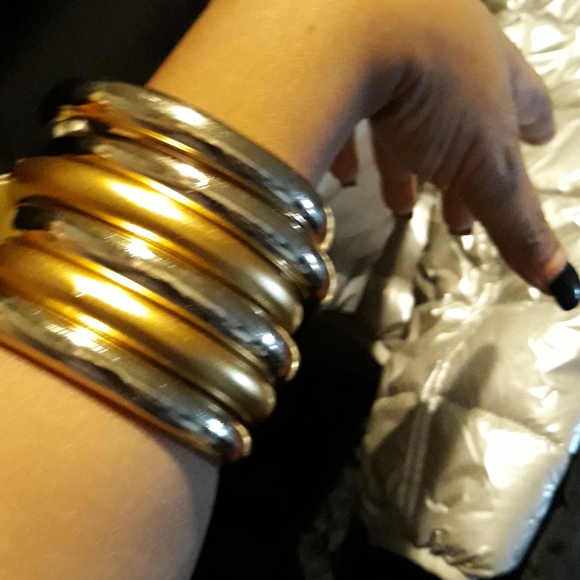 Stackable Goldtone Bangles - Picture 3 of 3